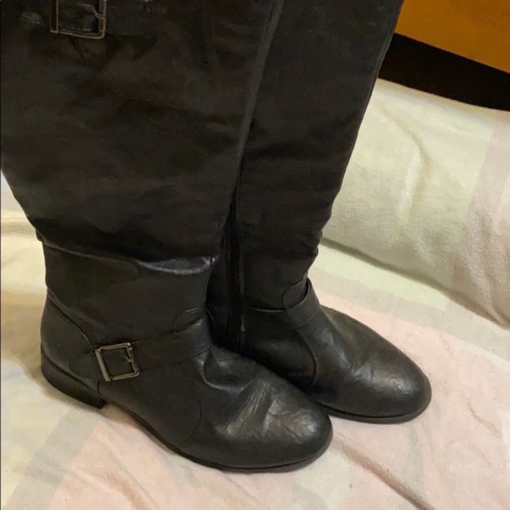Boots - Picture 2 of 2